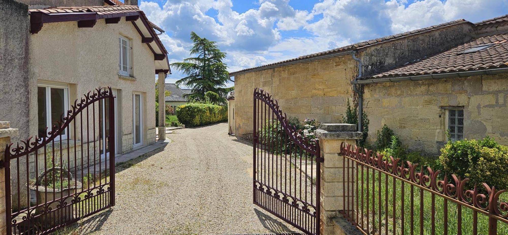 Chambres D'Hote & Gite Chateau Le Conte - Saint Emilion Exterior foto